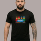Ein Mann trägt ein schwarzes T-Shirt mit einem bunten Comic-Grafik-Print und dem Schriftzug „NO RESPECT“.