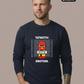 Ein Mann trägt einen dunkelblauen Pullover mit dem Comic-Print einer Pyro-Figur vor einer Größenskala und Schriftzügen.